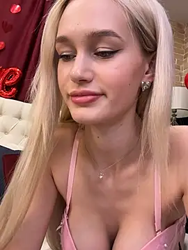 Snapshot of KristinaDane chatting on 02/14/25, 06:45 KristinaDane online show from 02/14/25, 06:45