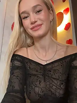 Snapshot of KristinaDane chatting on 03/05/25, 06:54 KristinaDane online show from 03/05/25, 06:54