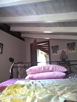 divinaerotica online show from 04/17/26, 04:21