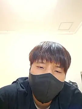 Tyyyggjju online show from 10/28/25, 12:52