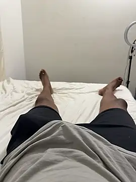 Snapshot of jhonnes_ chatting on 02/25/25, 04:14 jhonnes online show from 02/25/25, 04:14