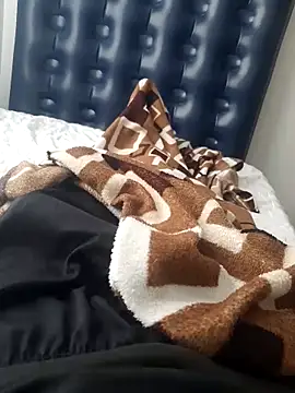 Snapshot of jhonnes_ chatting on 03/05/25, 12:22 jhonnes online show from 03/05/25, 12:22