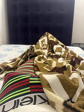 Snapshot of jhonnes_ chatting on 03/13/25, 04:05 jhonnes online show from 03/13/25, 04:05