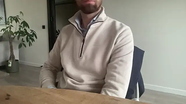 bullyboyy online show from 10/15/25, 03:01