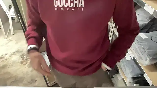 bullyboyy online show from 11/25/25, 07:36