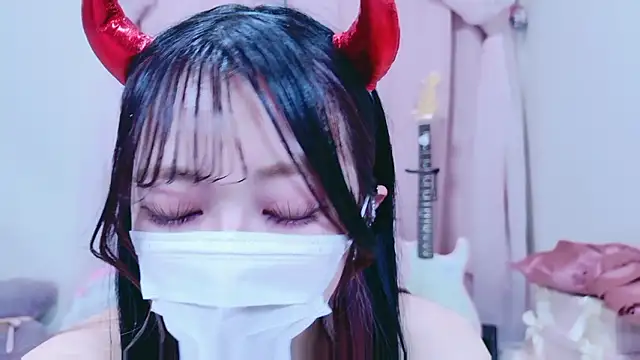 Megu-mimi online show from 12/05/25, 01:42