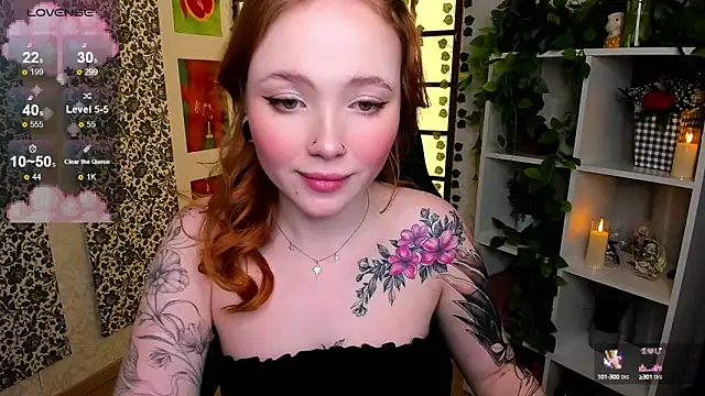 Snapshot of Maya_Light chatting on 03/08/25, 01:39 Maya Light online show from 03/08/25, 01:39