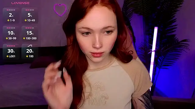 Maya Light online show from 02/19/26, 01:56