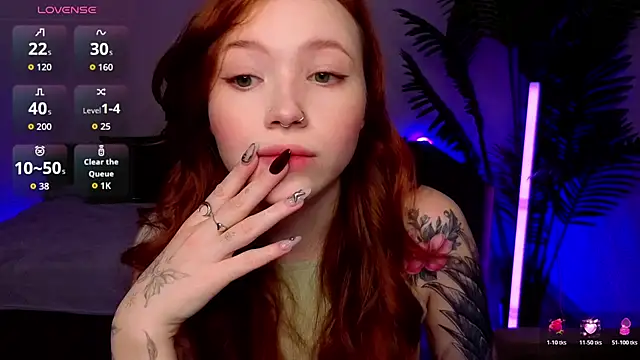 Maya Light online show from 03/25/26, 01:44