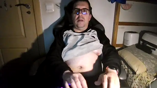 Snapshot of Usame_como_quieras chatting on 01/28/25, 12:47 Usame como quieras online show from 01/28/25, 12:47