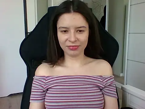 LariceSexy online show from 04/10/26, 12:10