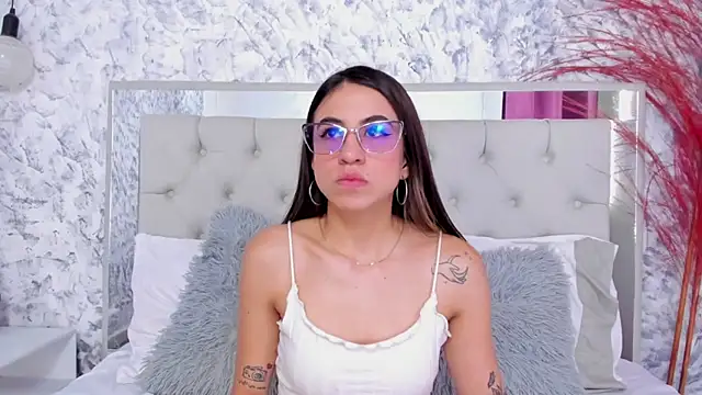 Ariana greenblat online show from 11/19/25, 04:18