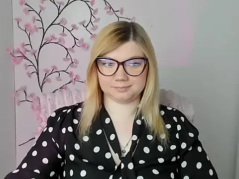 Lola moree online show from 05/17/26, 11:39