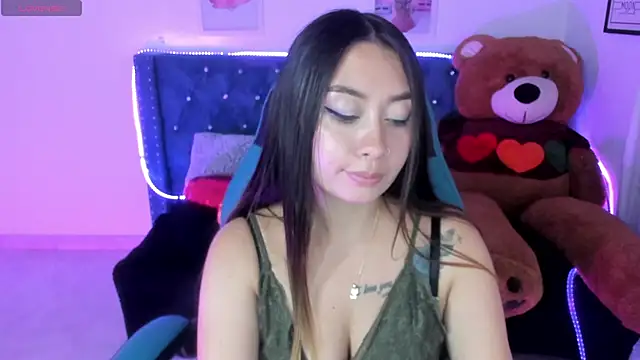 miss isabella m online show from 02/17/25, 04:04