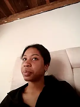 Snapshot of Zaira_Rose_ chatting on 05/04/26, 06:26 Zaira Rose online show from 05/04/26, 06:26