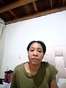 Snapshot of Zaira_Rose_ chatting on 05/10/26, 03:33 Zaira Rose online show from 05/10/26, 03:33