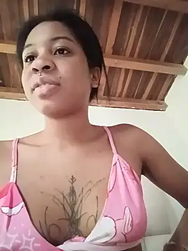 Snapshot of Zaira_Rose_ chatting on 05/13/26, 12:35 Zaira Rose online show from 05/13/26, 12:35