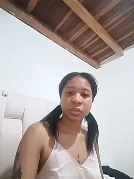 Snapshot of Zaira_Rose_ chatting on 06/26/26, 10:36 Zaira Rose online show from 06/26/26, 10:36