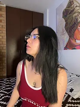 Snapshot of eileensophi chatting on 10/18/25, 05:32 eileensophi online show from 10/18/25, 05:32