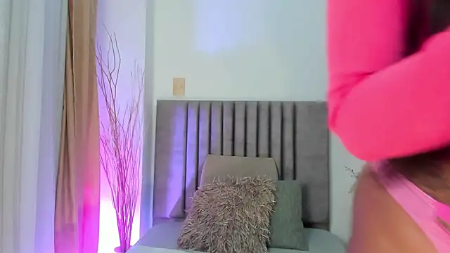 RebecaSanderss online show from 02/06/25, 11:43