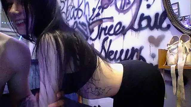 Snapshot of RussNocturnal chatting on 01/30/25, 04:55 RussNocturnal online show from 01/30/25, 04:55