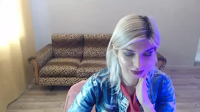 Snapshot of SexyBeatriice chatting on 01/31/25, 10:10 SexyBeatriice online show from 01/31/25, 10:10