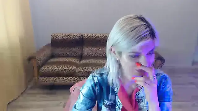Snapshot of SexyBeatriice chatting on 01/31/25, 01:12 SexyBeatriice online show from 01/31/25, 01:12