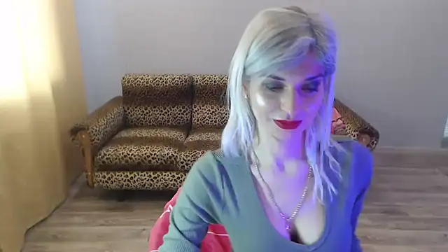 Snapshot of SexyBeatriice chatting on 02/02/25, 01:19 SexyBeatriice online show from 02/02/25, 01:19