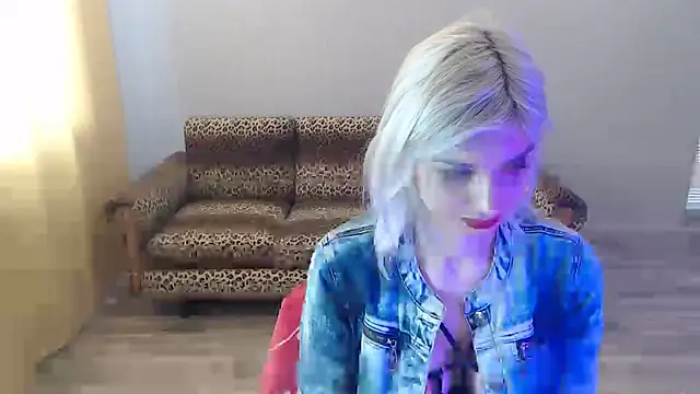 Snapshot of SexyBeatriice chatting on 02/15/25, 07:27 SexyBeatriice online show from 02/15/25, 07:27