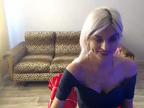 Snapshot of SexyBeatriice chatting on 09/24/25, 06:28 SexyBeatriice online show from 09/24/25, 06:28