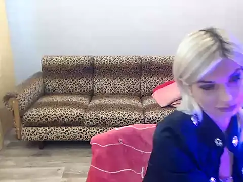 Snapshot of SexyBeatriice chatting on 10/16/25, 06:25 SexyBeatriice online show from 10/16/25, 06:25