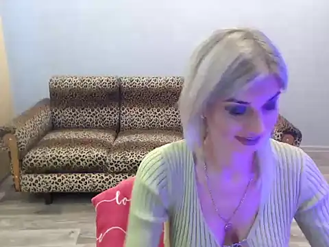 Snapshot of SexyBeatriice chatting on 10/21/25, 06:25 SexyBeatriice online show from 10/21/25, 06:25
