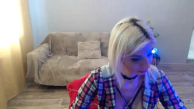 SexyBeatriice online show from 04/19/26, 06:13