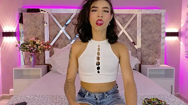 AliDiaz  online show from 11/23/25, 07:13