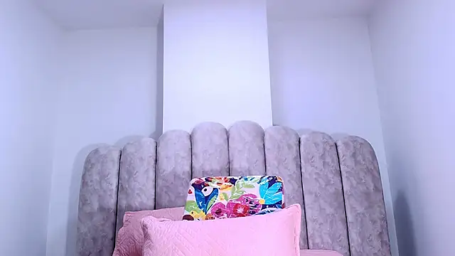 sharlott miller online show from 12/04/25, 11:52