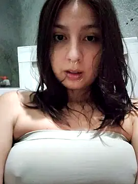 Maiden-Hot online show from 04/16/26, 05:52