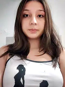 Snapshot of Maiden-Hot chatting on 07/02/26, 12:43 Maiden-Hot online show from 07/02/26, 12:43