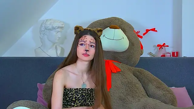 AmeliaFlares online show from 10/28/25, 06:21