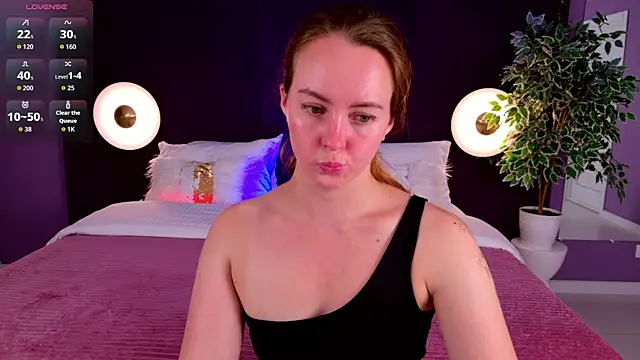 Snapshot of JaniceCollins chatting on 07/08/26, 01:21 JaniceCollins online show from 07/08/26, 01:21