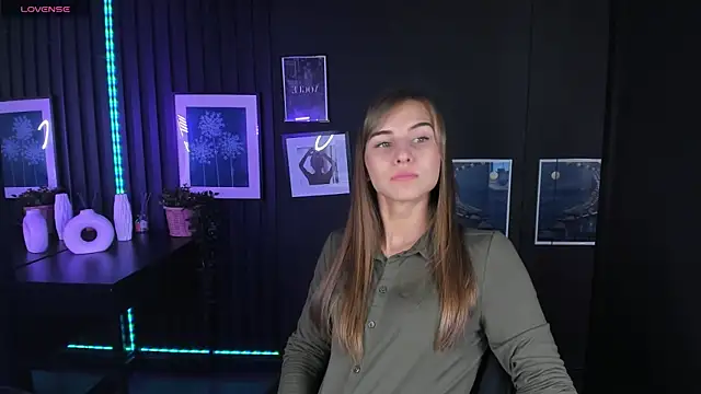 CharmBianca online show from 02/08/25, 05:29