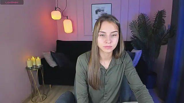 CharmBianca online show from 02/20/25, 11:53