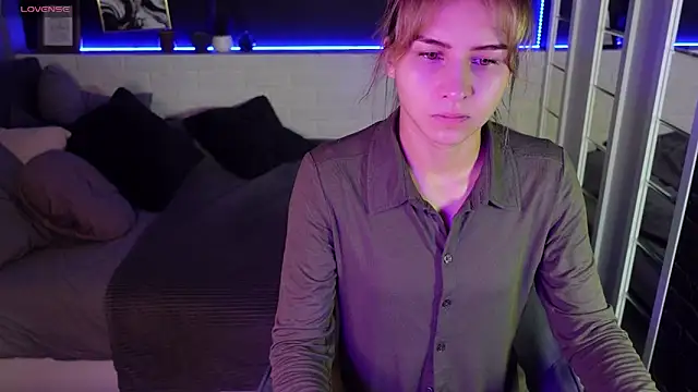 CharmBianca online show from 02/22/25, 05:34