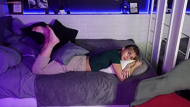 CharmBianca online show from 02/22/25, 11:46