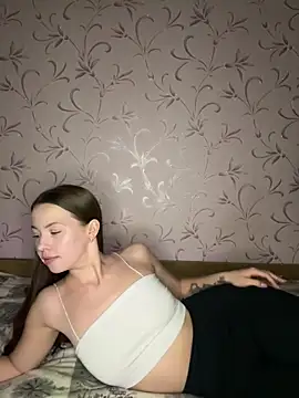 Snapshot of Arielle_Swan chatting on 02/01/26, 03:21 Arielle Swan online show from 02/01/26, 03:21