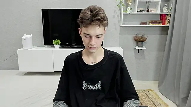 avegothy- online show from 02/07/25, 06:56