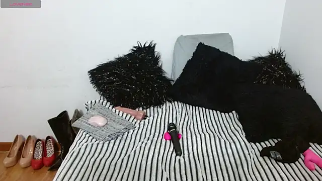 Lunasquirt1985 online show from 10/15/25, 11:43