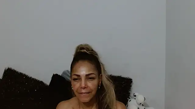 Lunasquirt1985 online show from 01/09/26, 11:13