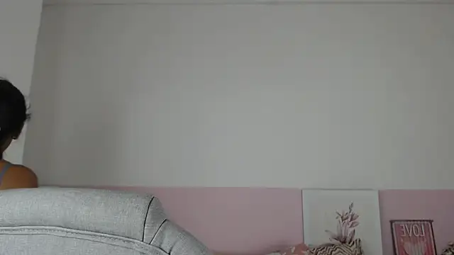 Snapshot of brendathompson_ chatting on 02/11/25, 12:48 brendathompson online show from 02/11/25, 12:48