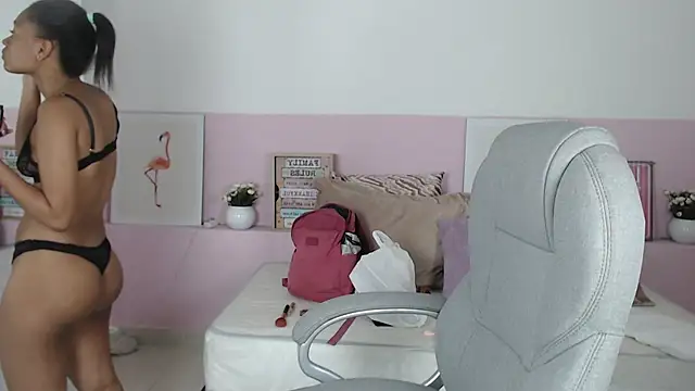 Snapshot of brendathompson_ chatting on 03/04/25, 03:26 brendathompson online show from 03/04/25, 03:26