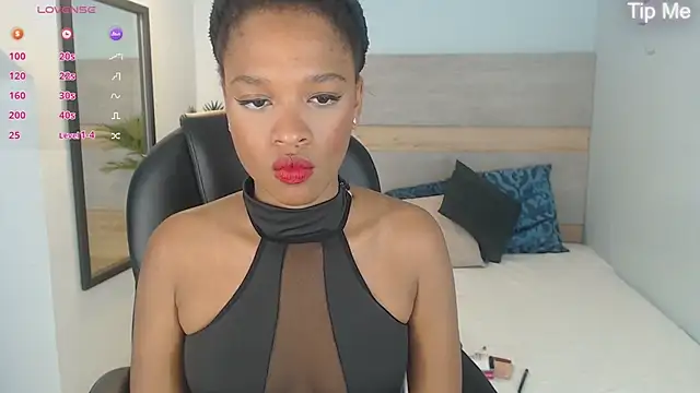 Snapshot of brendathompson_ chatting on 09/30/25, 02:38 brendathompson online show from 09/30/25, 02:38